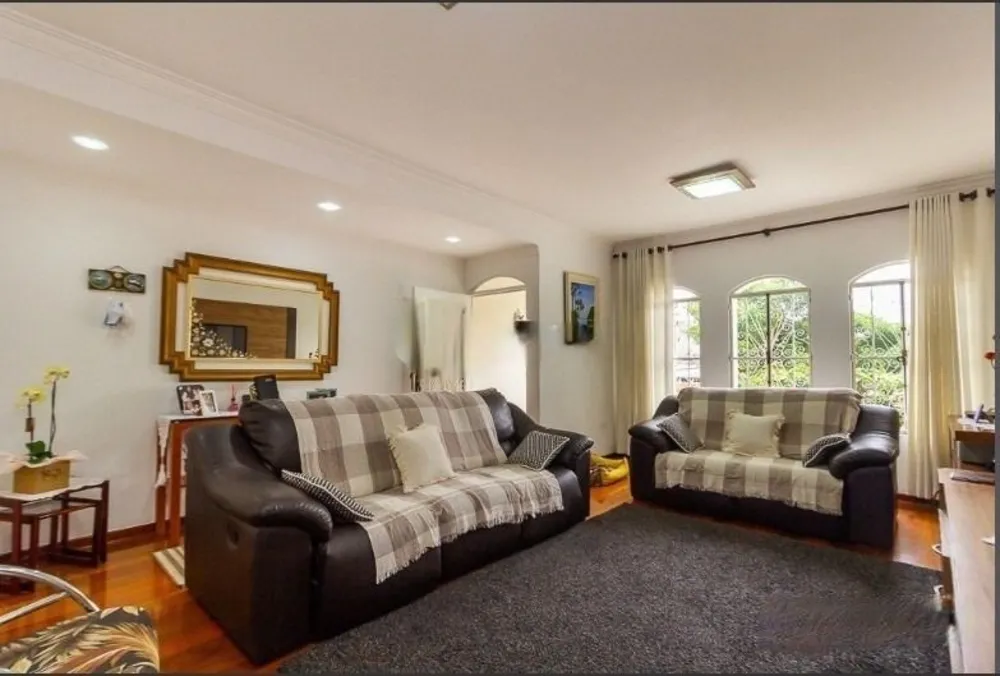 Sobrado, 3 quartos, 216 m² - Foto 1