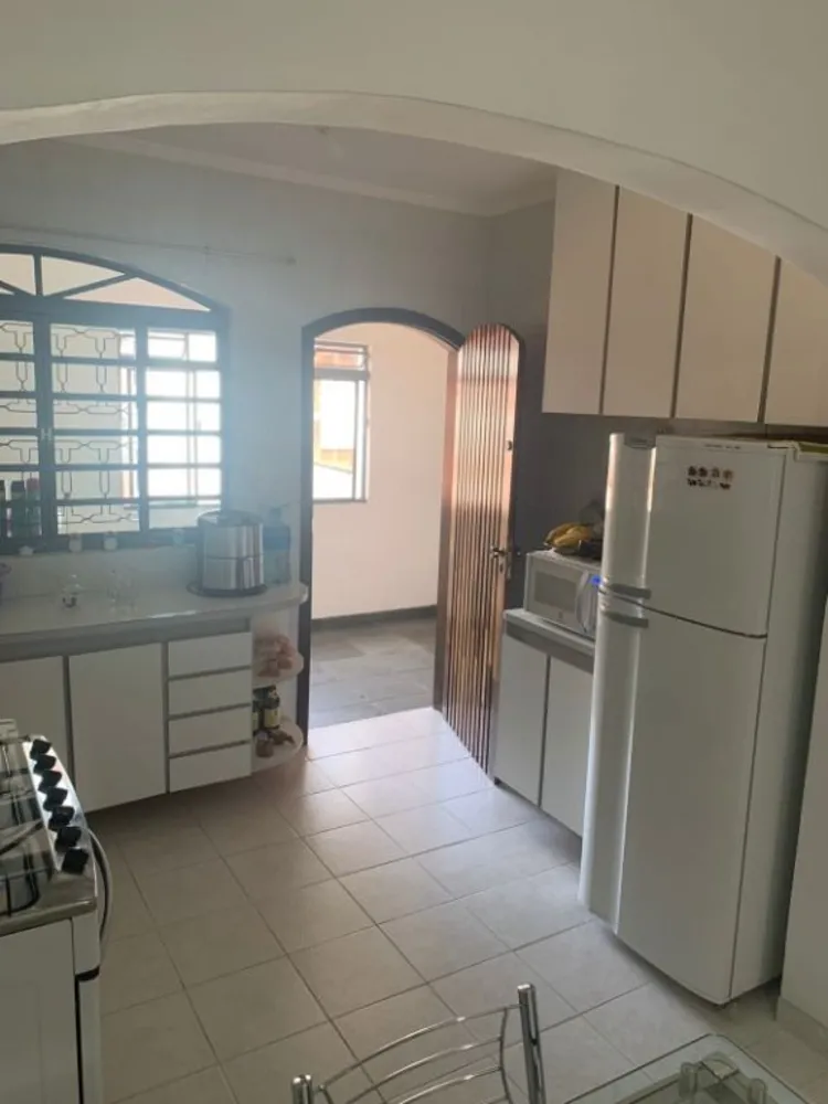 Sobrado, 4 quartos, 259 m² - Foto 4