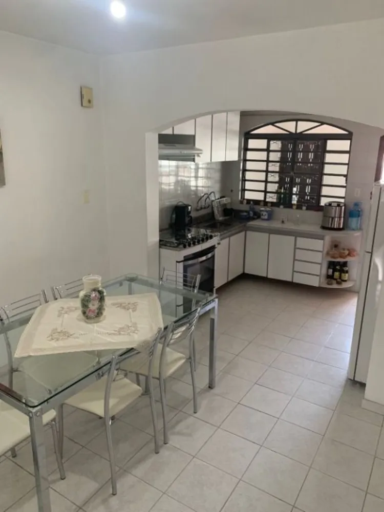 Sobrado, 4 quartos, 259 m² - Foto 2