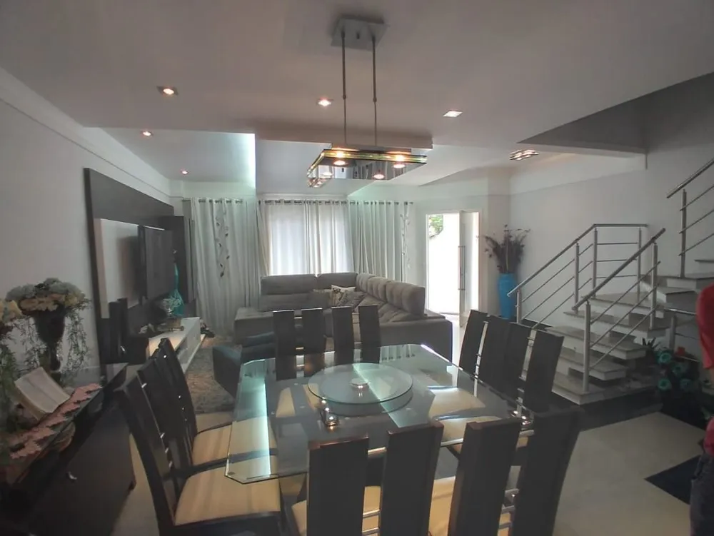 Sobrado, 4 quartos, 282 m² - Foto 1