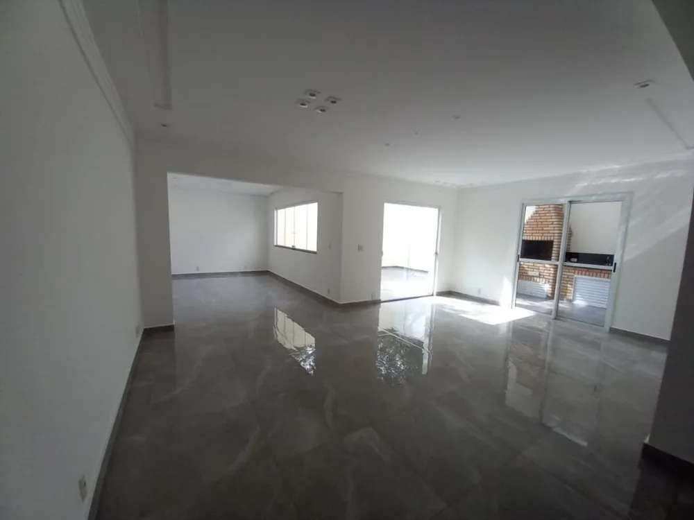 Sobrado, 3 quartos, 200 m² - Foto 1