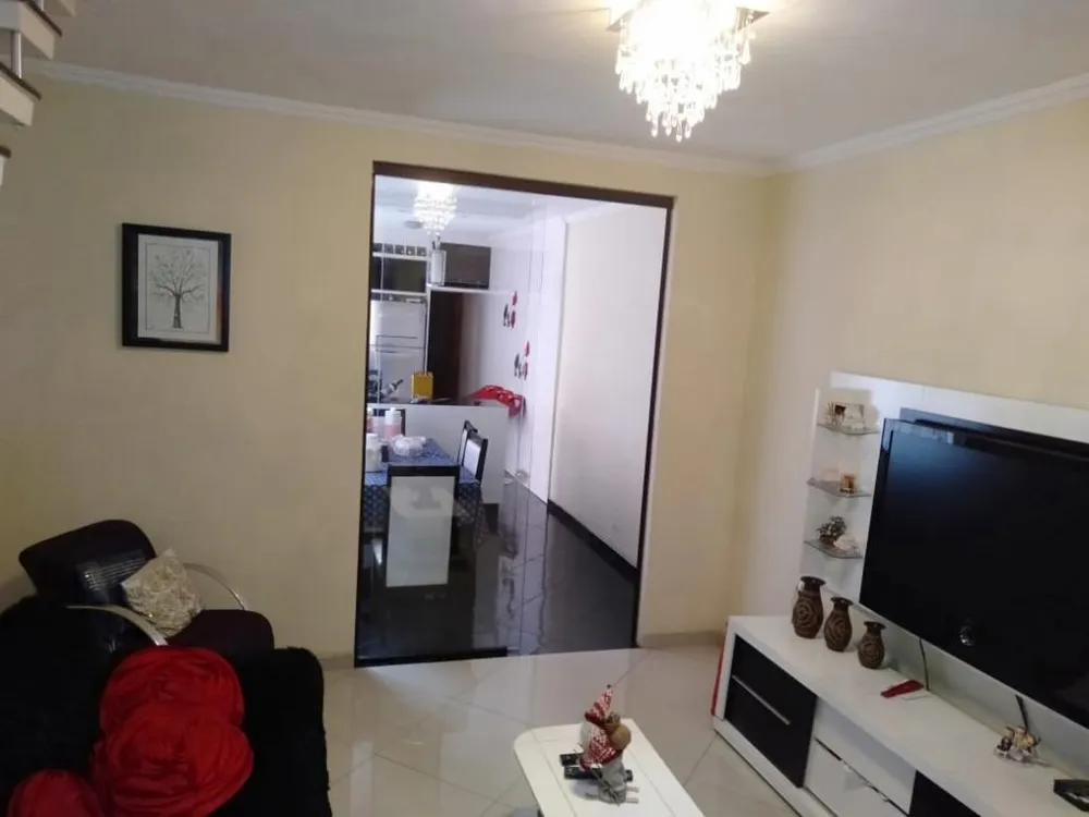 Sobrado, 3 quartos, 243 m² - Foto 2