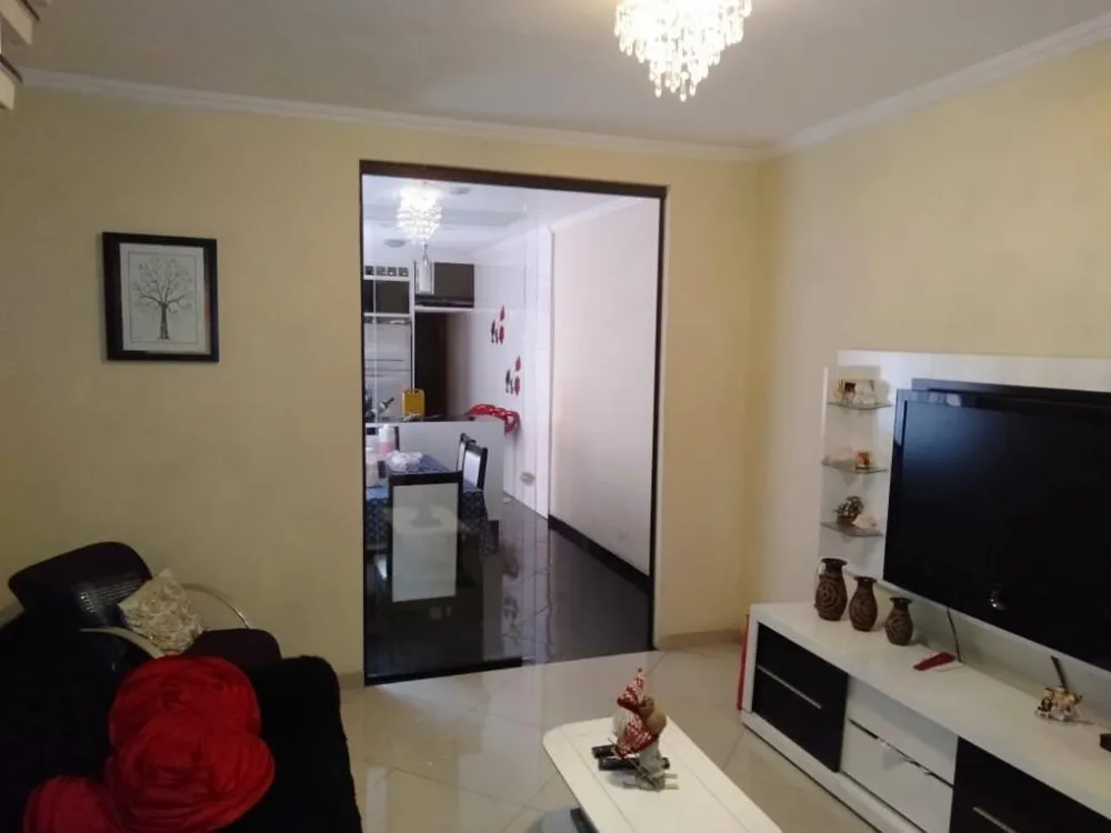 Sobrado, 3 quartos, 243 m² - Foto 1