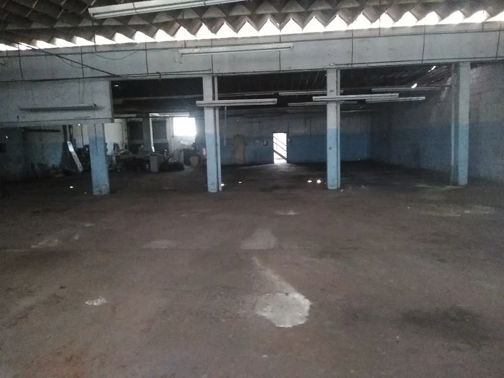 Loja-Salão, 650 m² - Foto 1