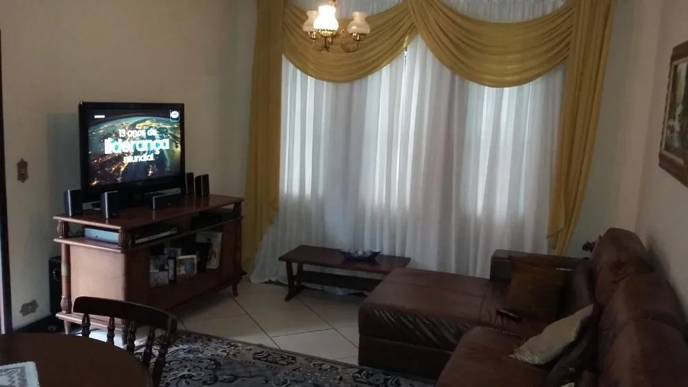 Sobrado, 5 quartos, 246 m² - Foto 1