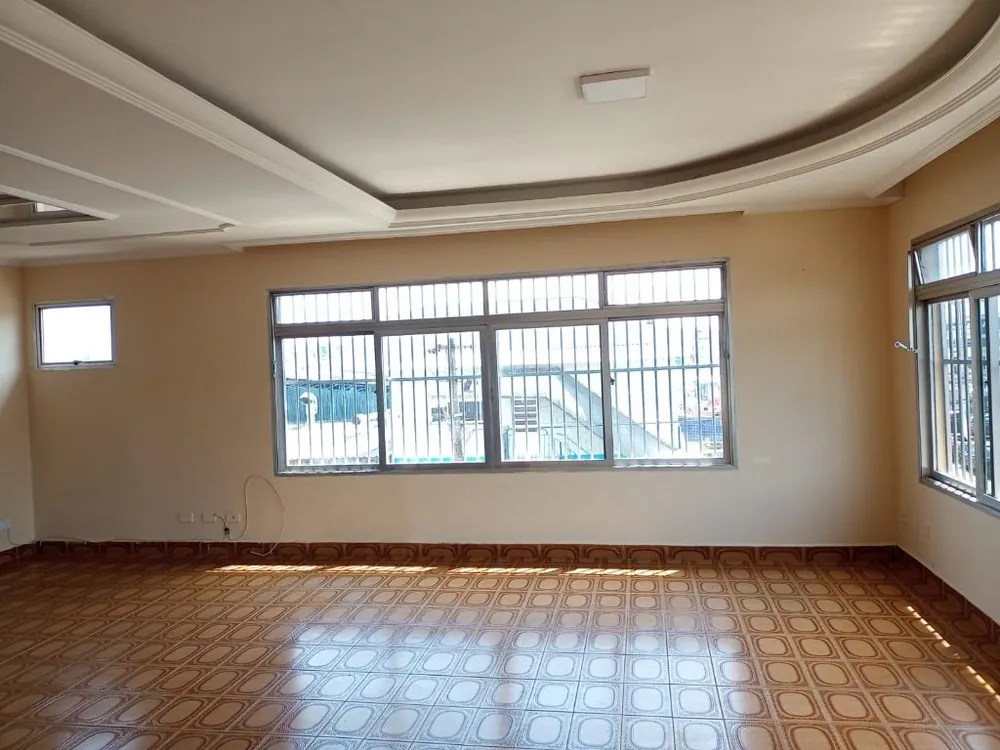 Casa, 3 quartos, 216 m² - Foto 2