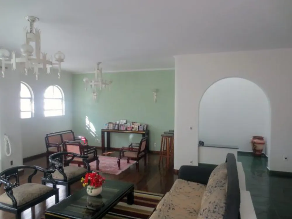 Sobrado, 3 quartos, 329 m² - Foto 1