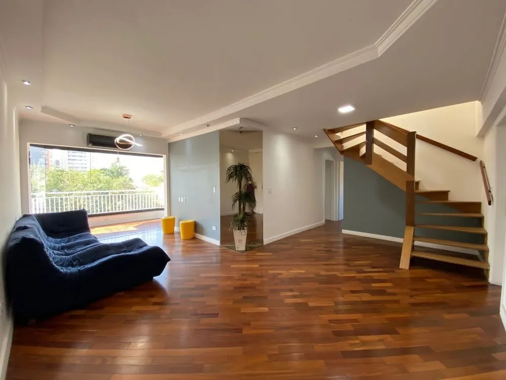 Cobertura, 3 quartos, 205 m² - Foto 1