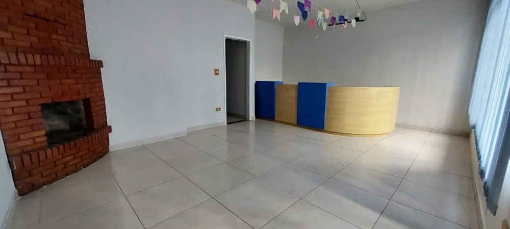 Casa, 3 quartos, 222 m² - Foto 1