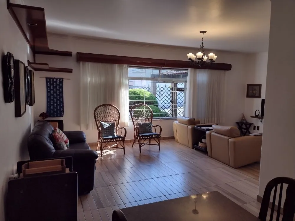 Casa, 3 quartos, 229 m² - Foto 3