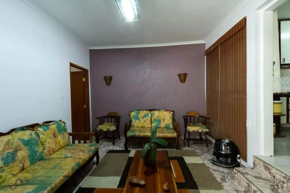 Casa, 3 quartos, 232 m² - Foto 1
