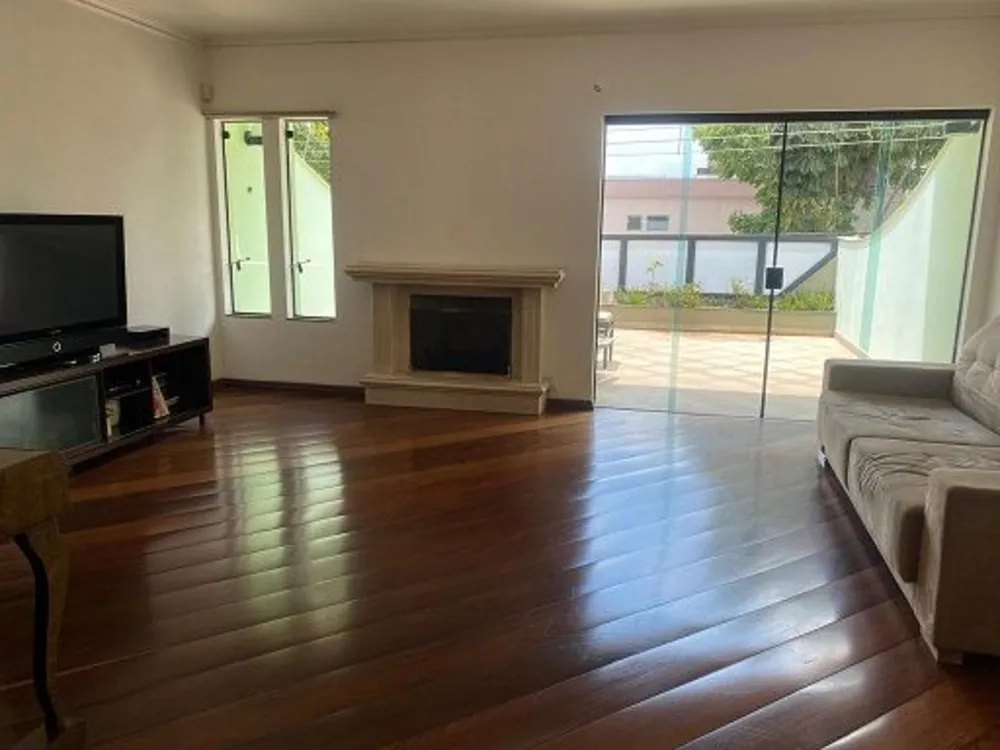 Sobrado, 3 quartos, 259 m² - Foto 1