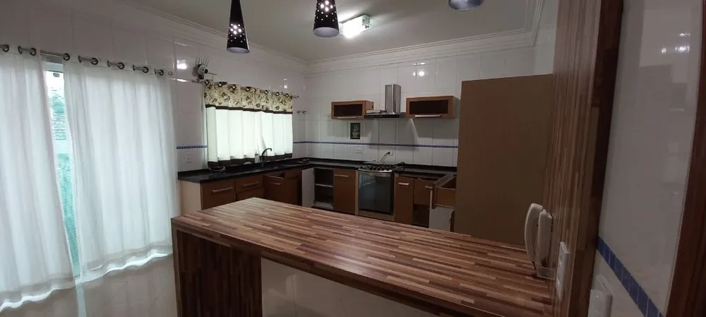 Sobrado, 3 quartos, 249 m² - Foto 2