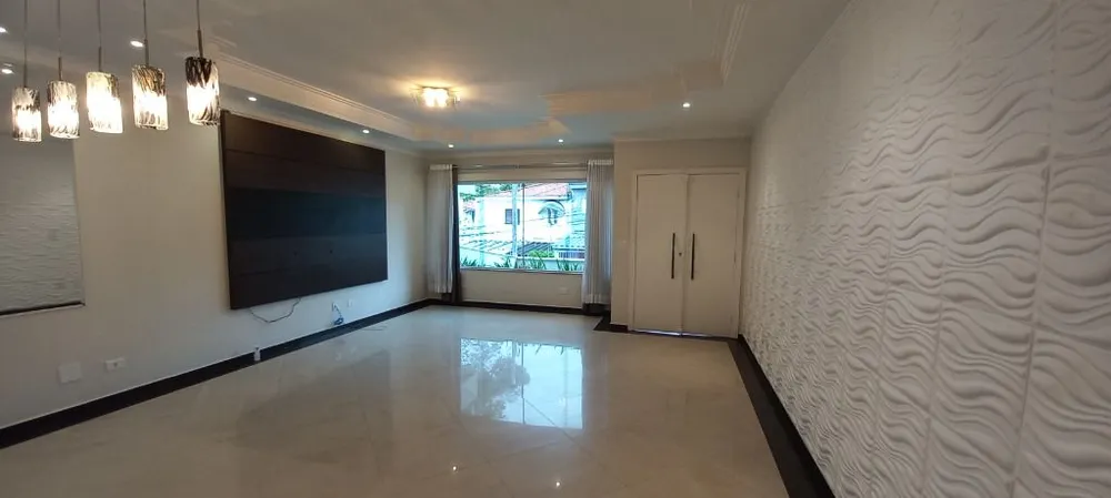 Sobrado, 3 quartos, 249 m² - Foto 1