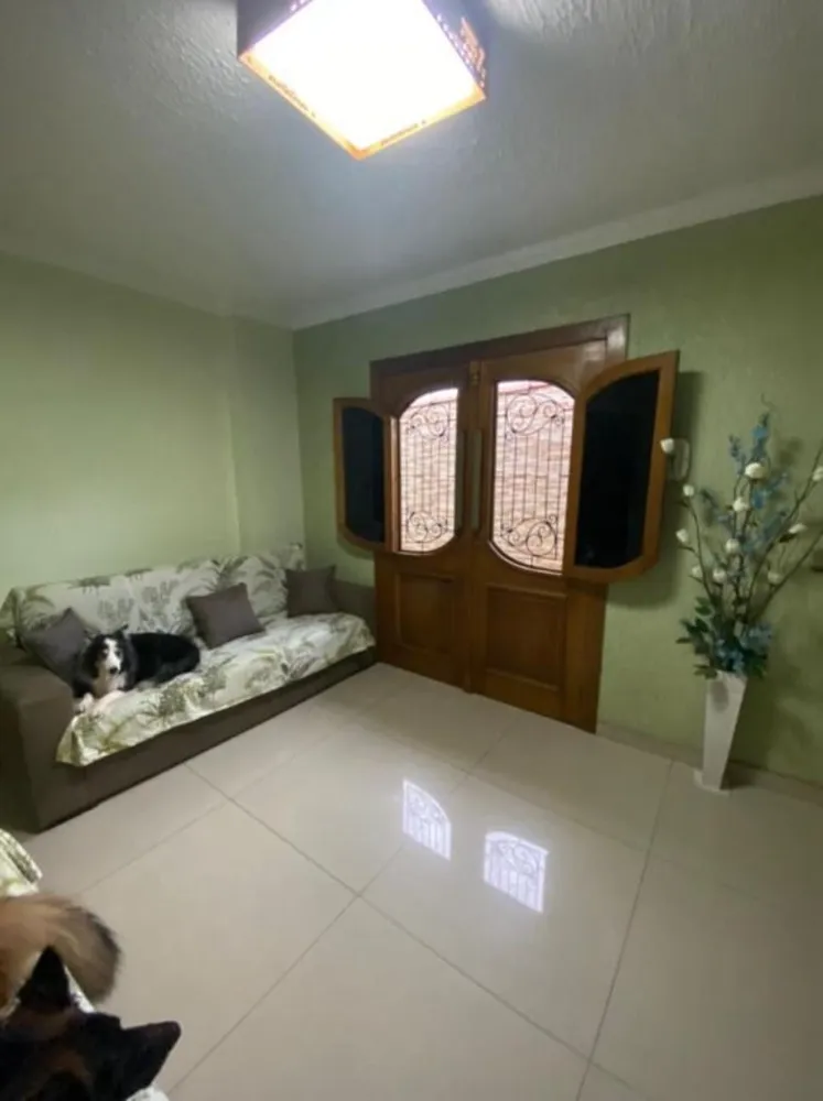 Casa, 4 quartos, 194 m² - Foto 2