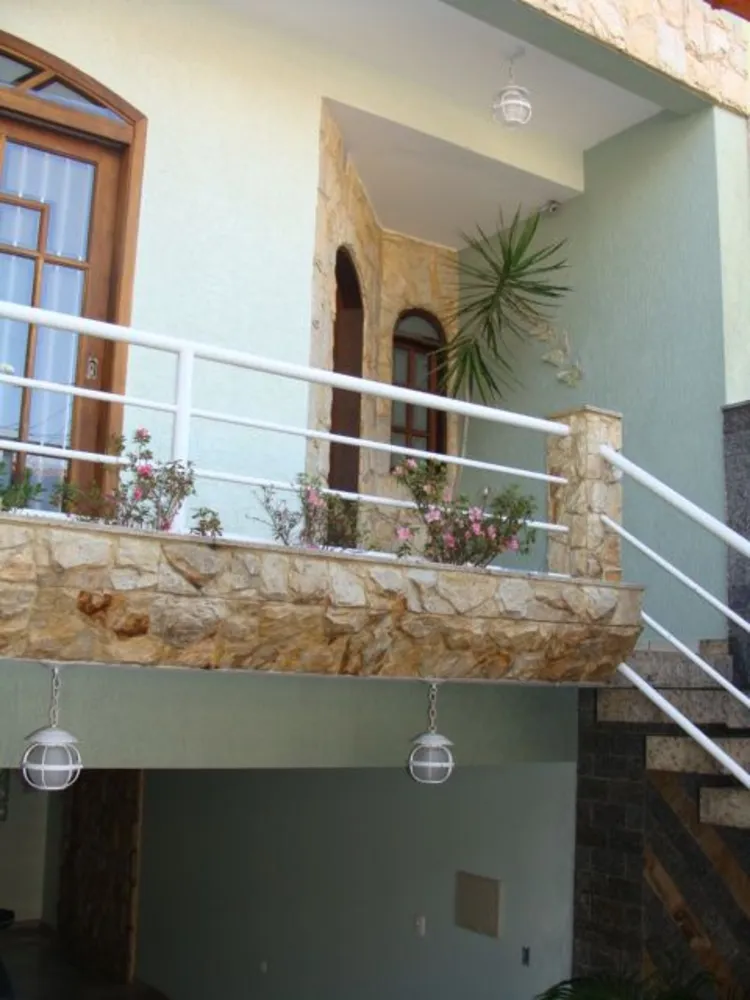 Sobrado, 3 quartos, 400 m² - Foto 1