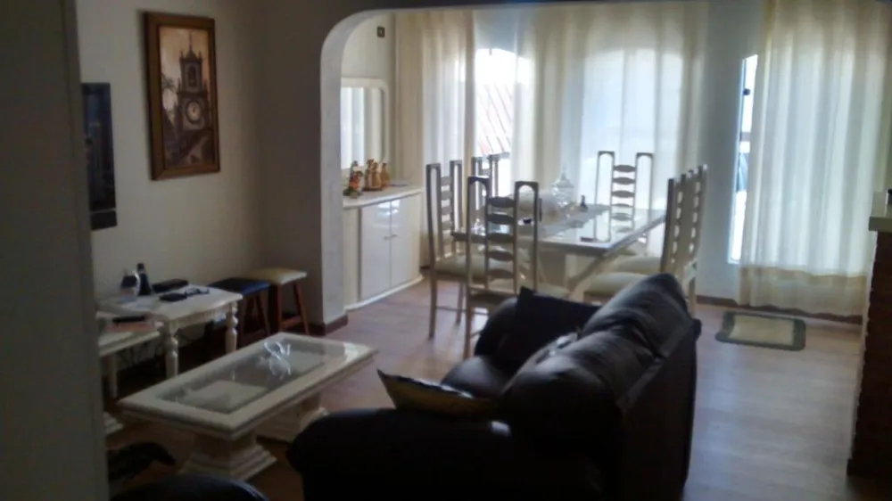 Sobrado, 3 quartos, 240 m² - Foto 2