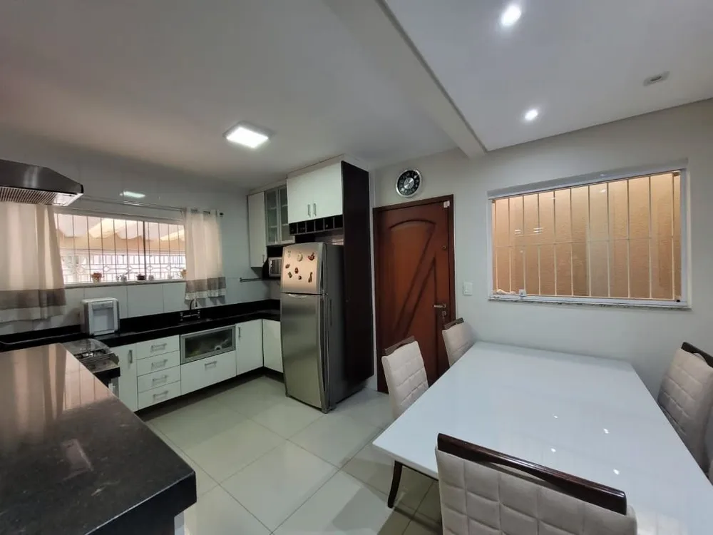 Casa, 3 quartos, 170 m² - Foto 3
