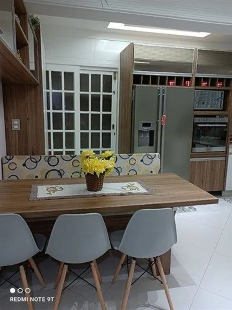 Sobrado, 3 quartos, 225 m² - Foto 1