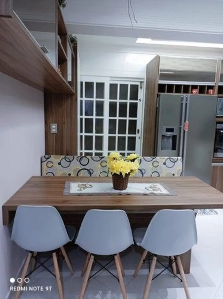 Sobrado, 3 quartos, 225 m² - Foto 2