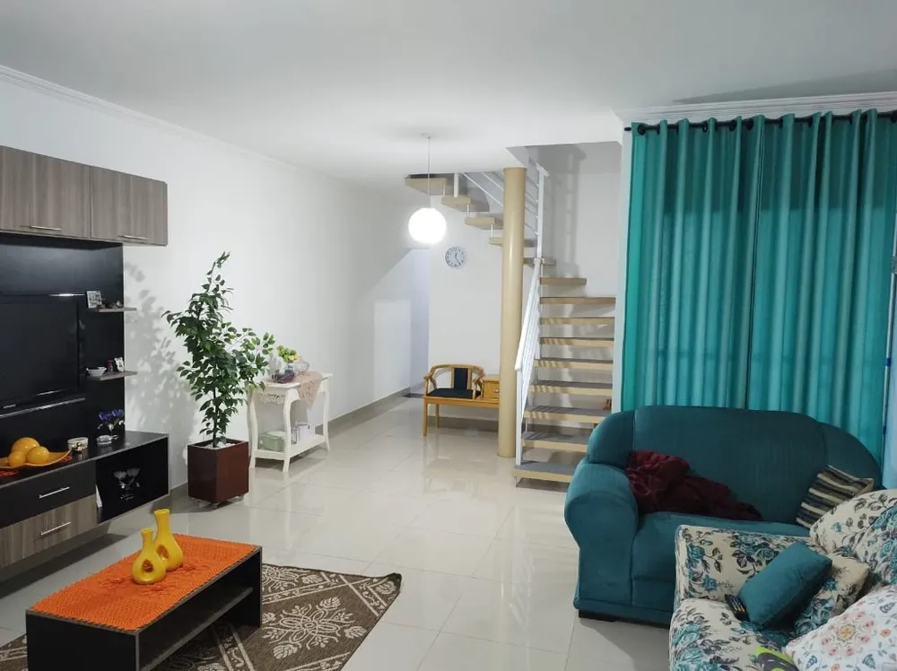 Sobrado, 3 quartos, 210 m² - Foto 2