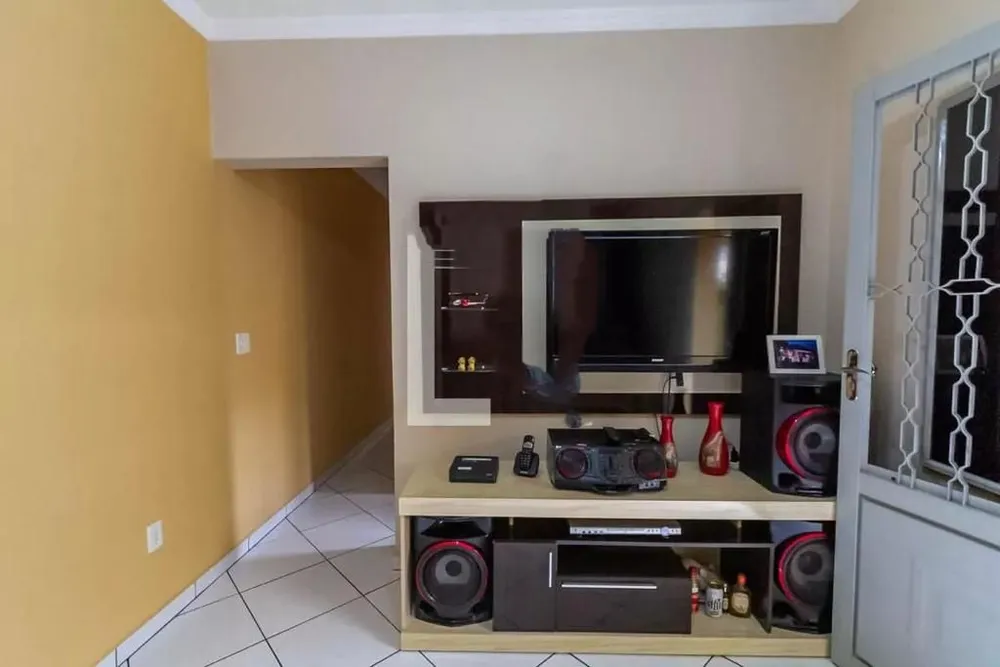 Casa, 3 quartos, 205 m² - Foto 3