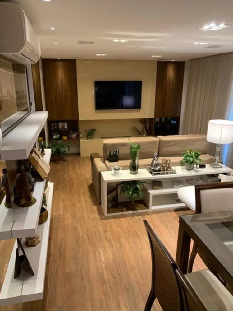 Apartamento, 3 quartos, 130 m² - Foto 1