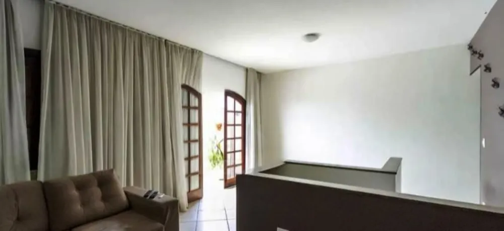 Sobrado, 3 quartos, 258 m² - Foto 2