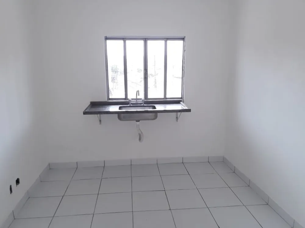 Casa, 1 quarto, 216 m² - Foto 2