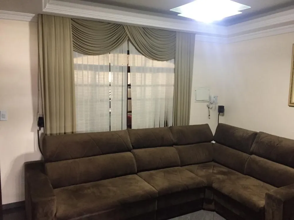 Sobrado, 3 quartos, 241 m² - Foto 1