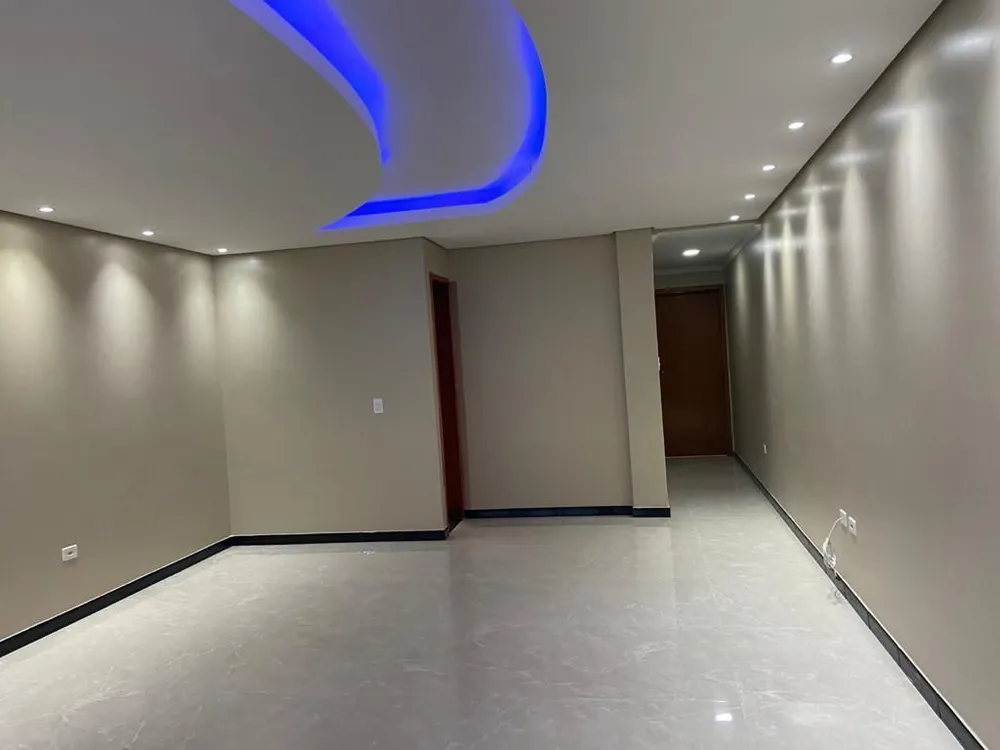 Sobrado, 3 quartos, 219 m² - Foto 2
