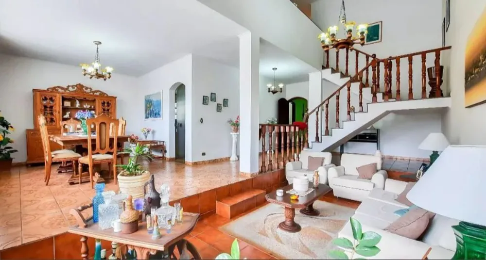Sobrado, 3 quartos, 320 m² - Foto 1