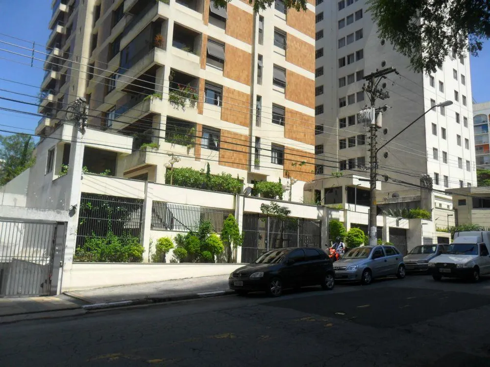 Apartamento, 3 quartos, 236 m² - Foto 1
