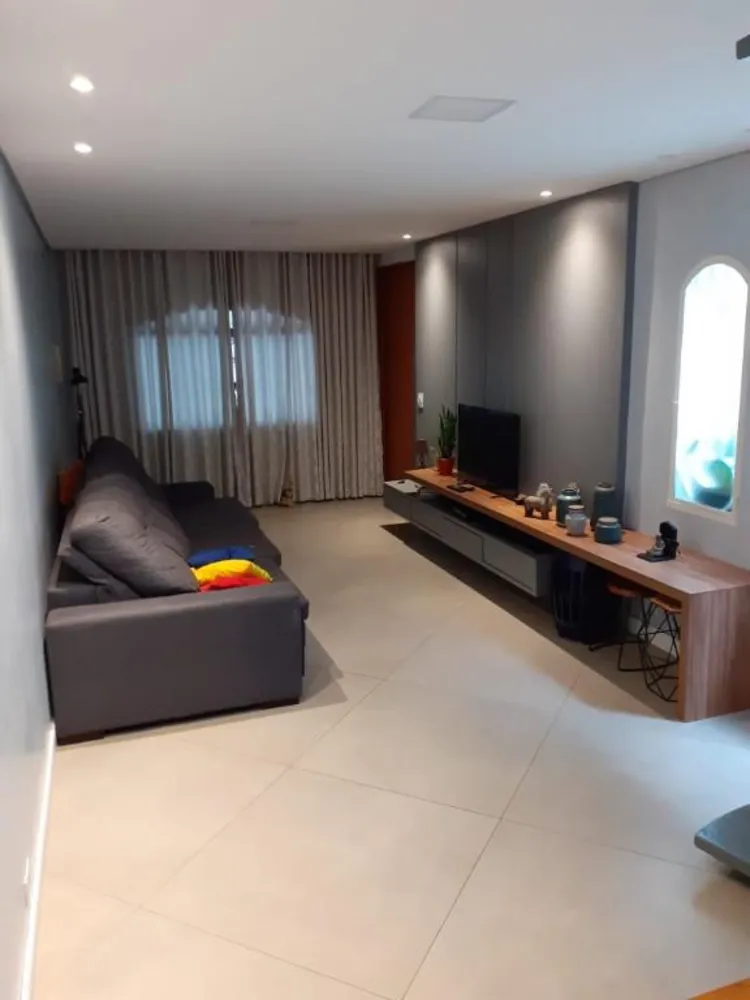Sobrado, 5 quartos, 180 m² - Foto 2