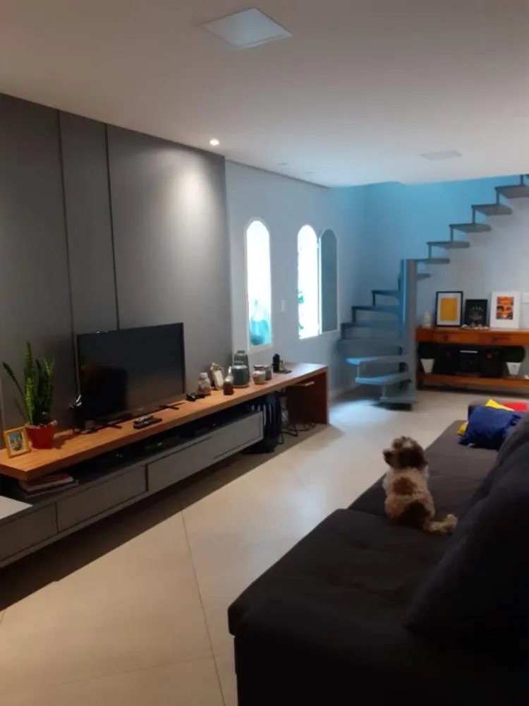 Sobrado, 5 quartos, 180 m² - Foto 1