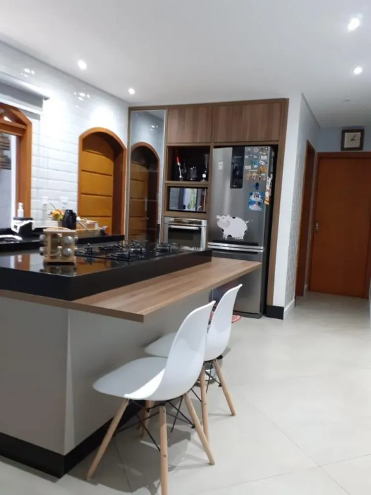 Sobrado, 5 quartos, 180 m² - Foto 3