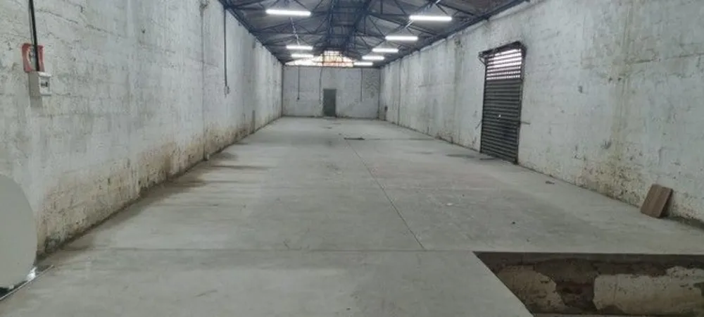 Depósito-Galpão, 300 m² - Foto 1