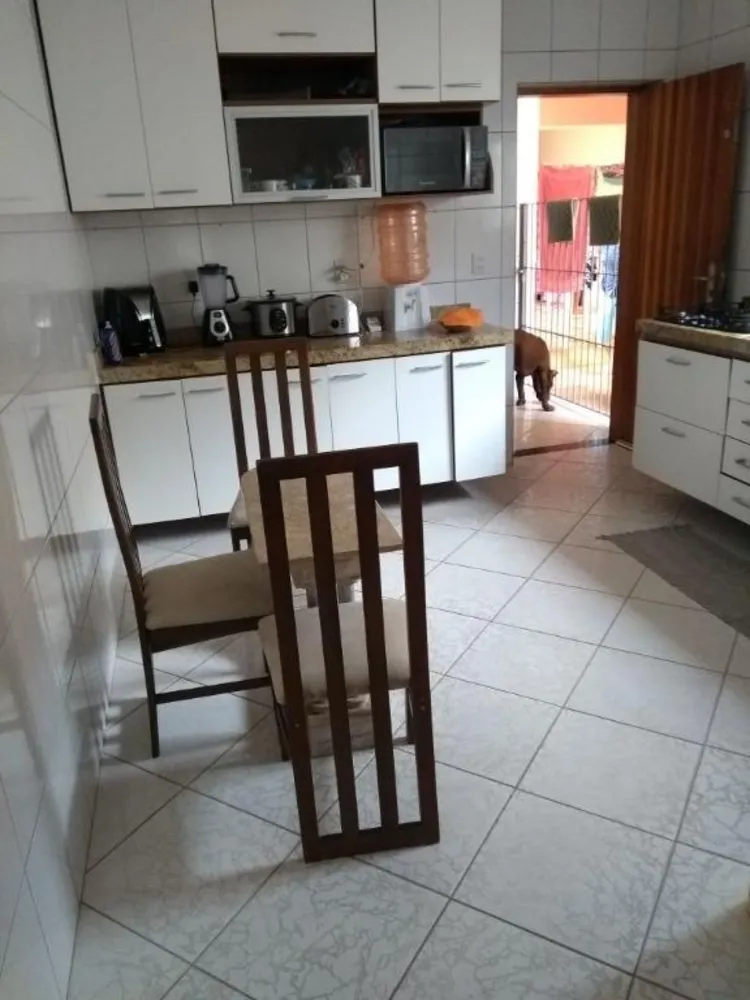 Casa, 3 quartos, 300 m² - Foto 3