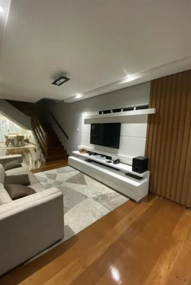 Sobrado, 3 quartos, 272 m² - Foto 1