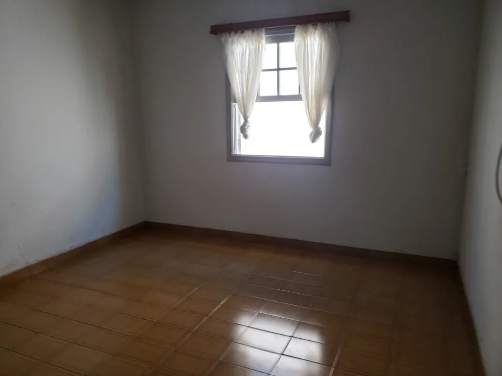 Casa, 3 quartos, 250 m² - Foto 2