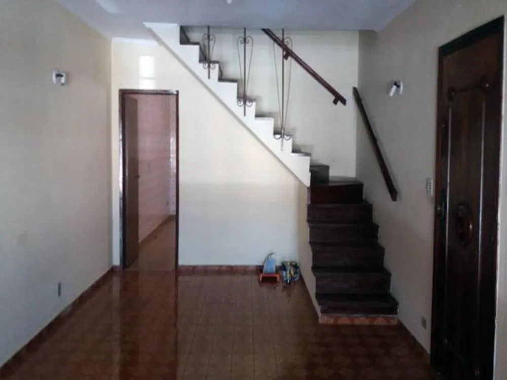 Sobrado, 3 quartos, 180 m² - Foto 1