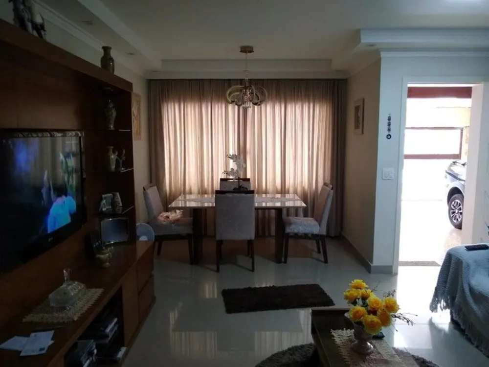 Sobrado, 3 quartos, 282 m² - Foto 1