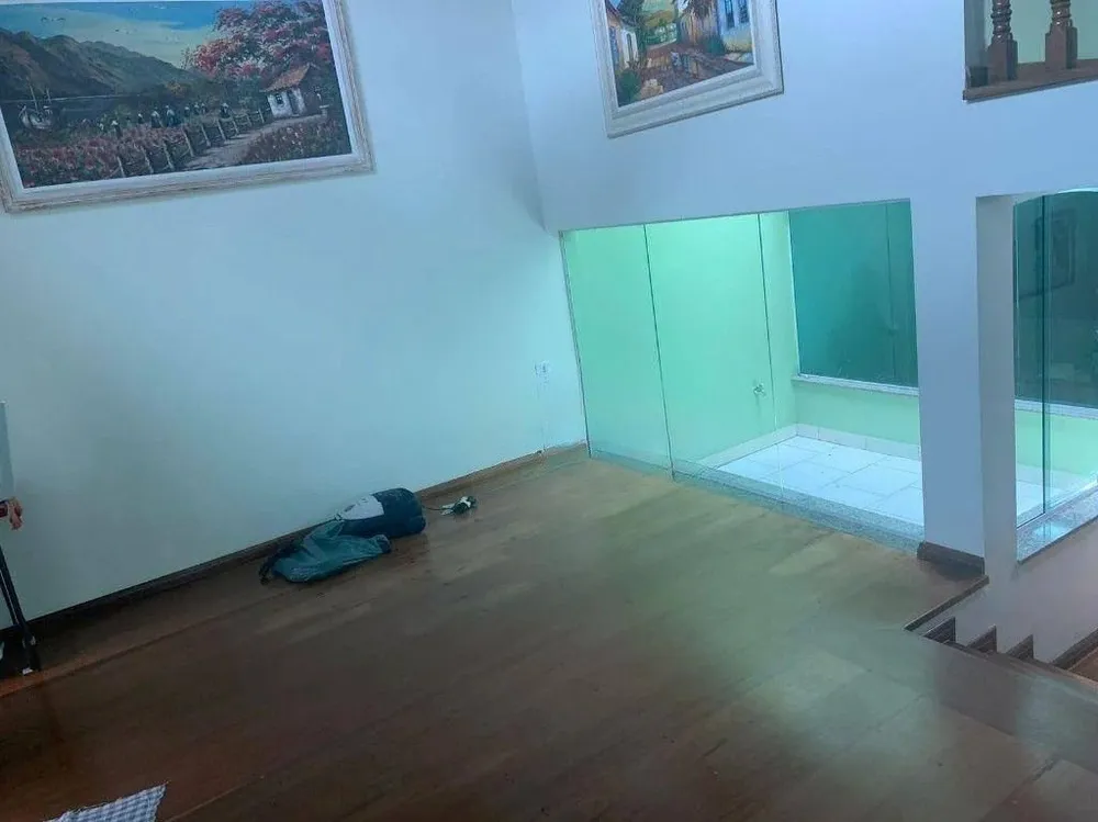 Sobrado, 3 quartos, 328 m² - Foto 2