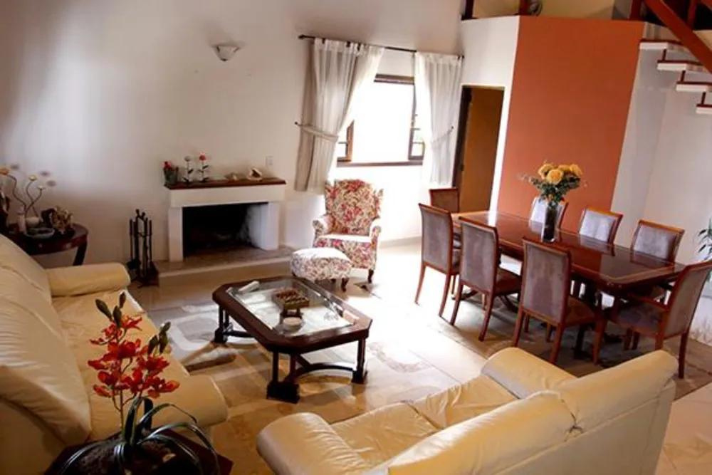 Casa, 3 quartos, 253 m² - Foto 1