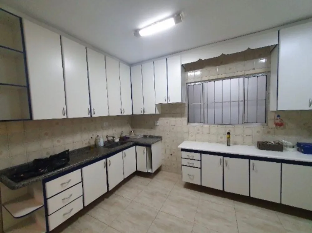 Sobrado, 2 quartos, 360 m² - Foto 1