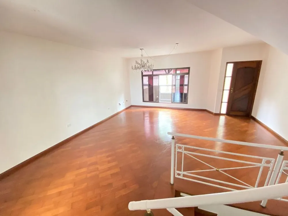 Sobrado, 3 quartos, 216 m² - Foto 2