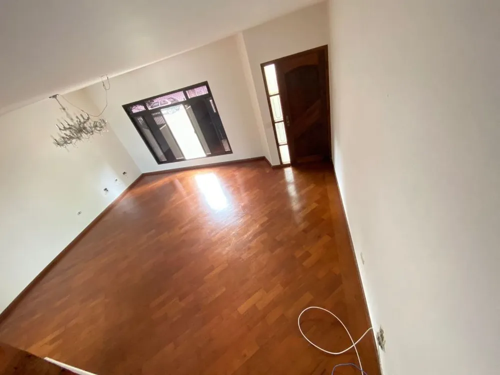 Sobrado, 3 quartos, 216 m² - Foto 1