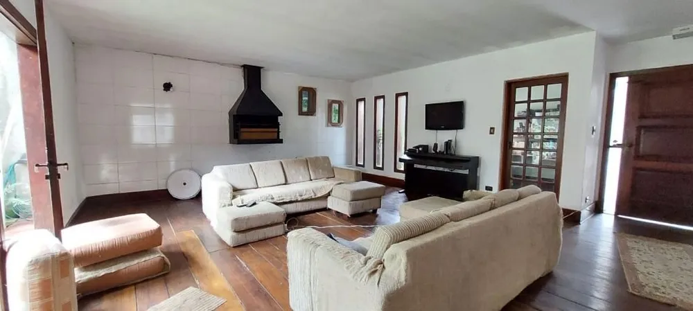 Casa, 3 quartos, 272 m² - Foto 1
