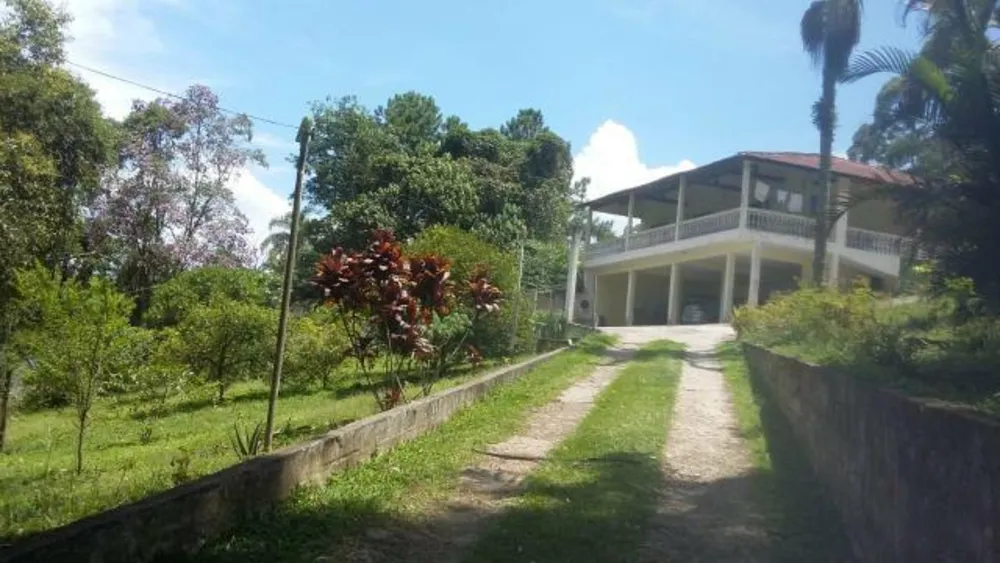 Chácara, 4 quartos, 3050 m² - Foto 1