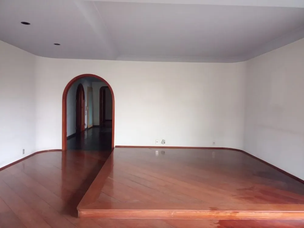 Apartamento, 3 quartos, 244 m² - Foto 1